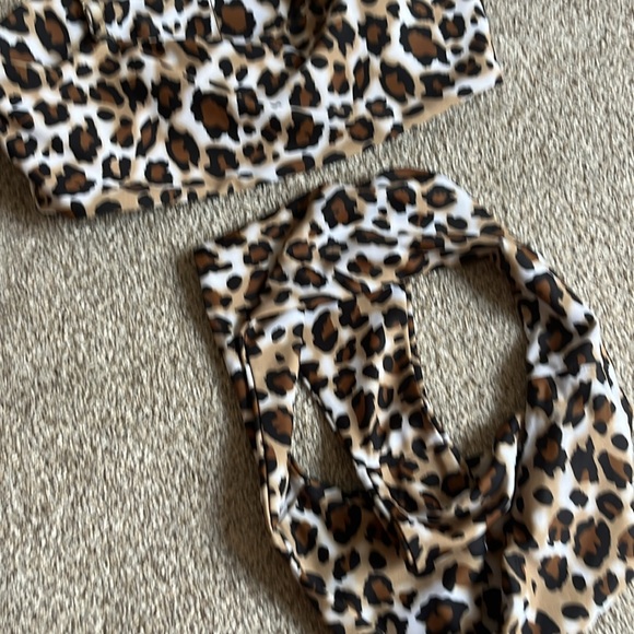 Lightly worn bikini - high waisted bottoms - Picture 3 of 4